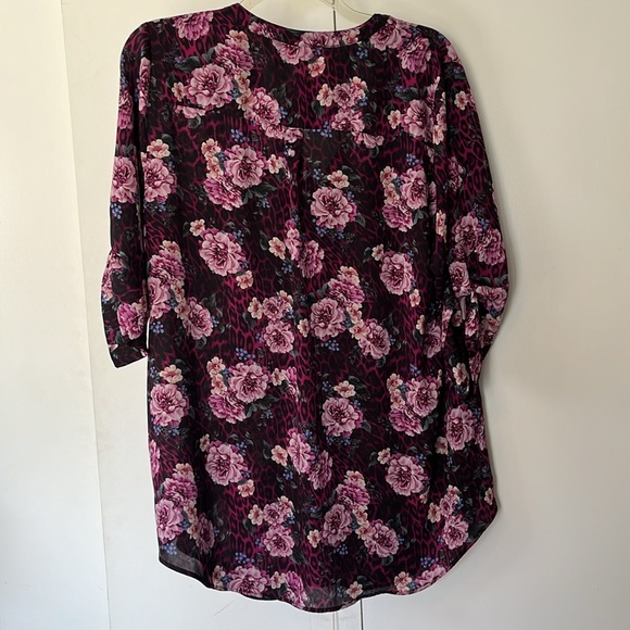 Torrid Size 2 Harper Georgette 3/4 Sleeve Shirt (Black/Purple/Floral/Leopard) - Picture 2 of 5